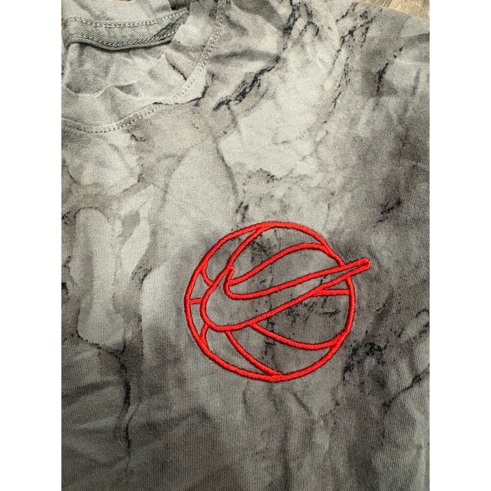 Nike - Picture 2 of 3